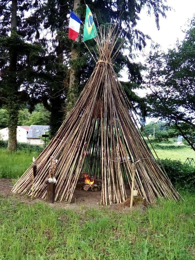 Roulotte Maisonthiers Blanot  Ngoại thất bức ảnh